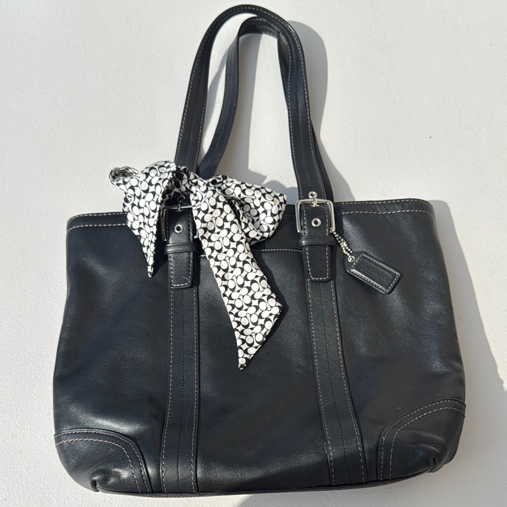 Coach Gorgeous Black Leather Tote Bag with Removable Coach Twilly